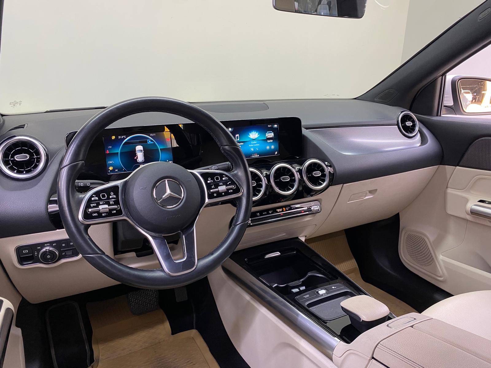 MERCEDES GLA 22
